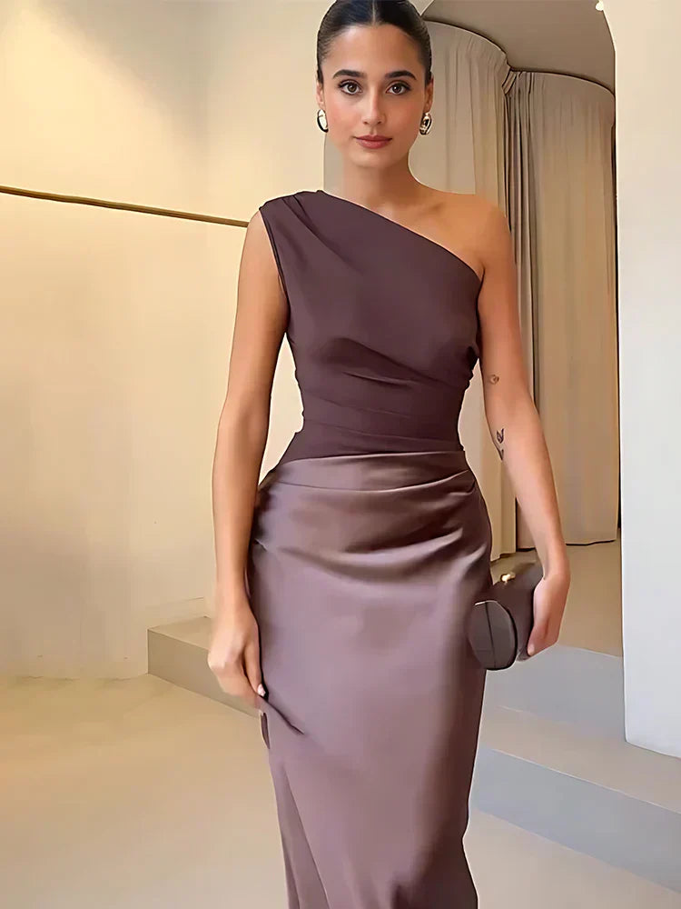 Maxi Dress with a Guilt in Satin